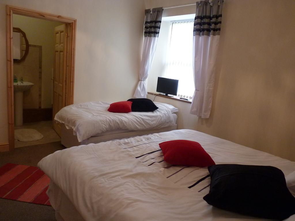 ハバーフォードウェスト Old Police House Bed & Breakfast エクステリア 写真